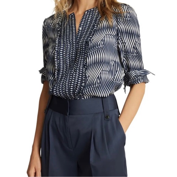 Reiss Tops - Reiss Womens Rebecca Abstract Print Pleated Blouse Sz 2 Blue Hidden Button Up